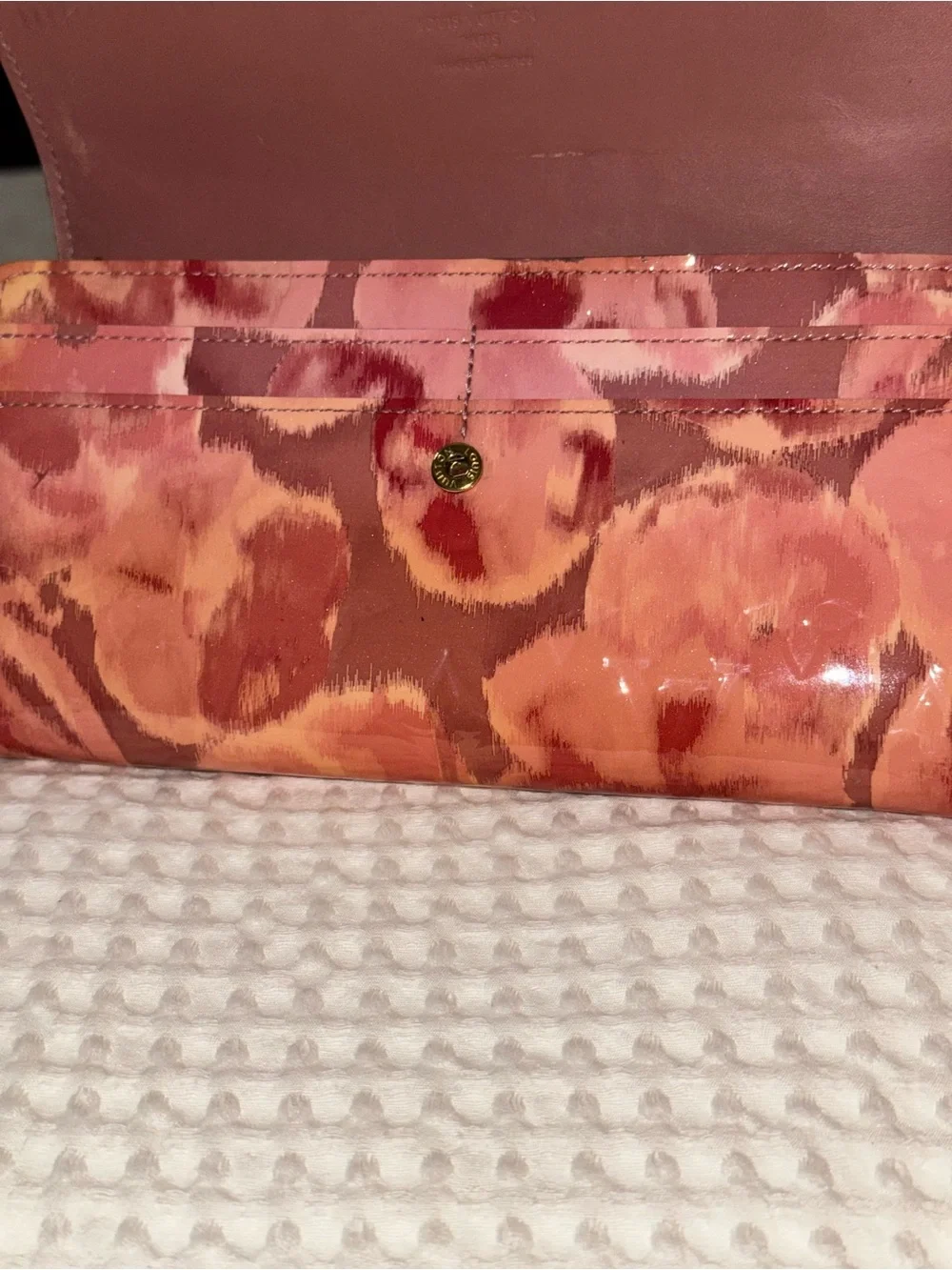 Louis Vuitton Rose Velours Monogram Vernis Ikat Limited Edition Sarah Wallet